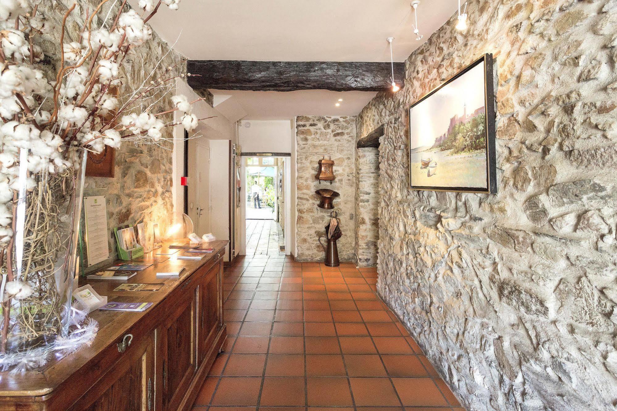 Logis Hotels - Hotel Restaurant Du Midi Revel  Eksteriør billede